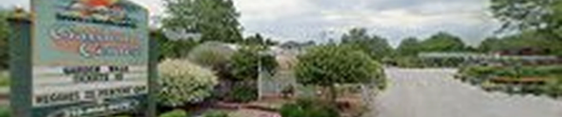 Dean's Pools & Landscaping Inc