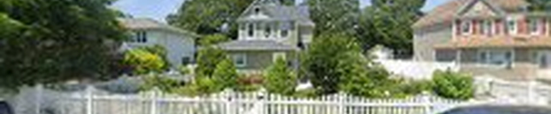 MT LANDSCAPING and Garden Designs Inc.