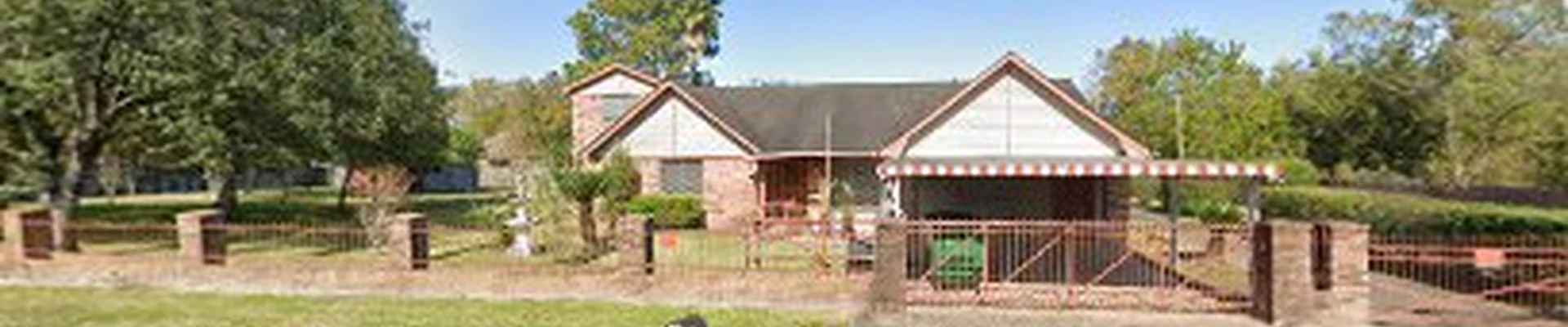 Tree Services, Landscaping, cut yard, In Houston Texas ( AGUILUZ SERVICES )