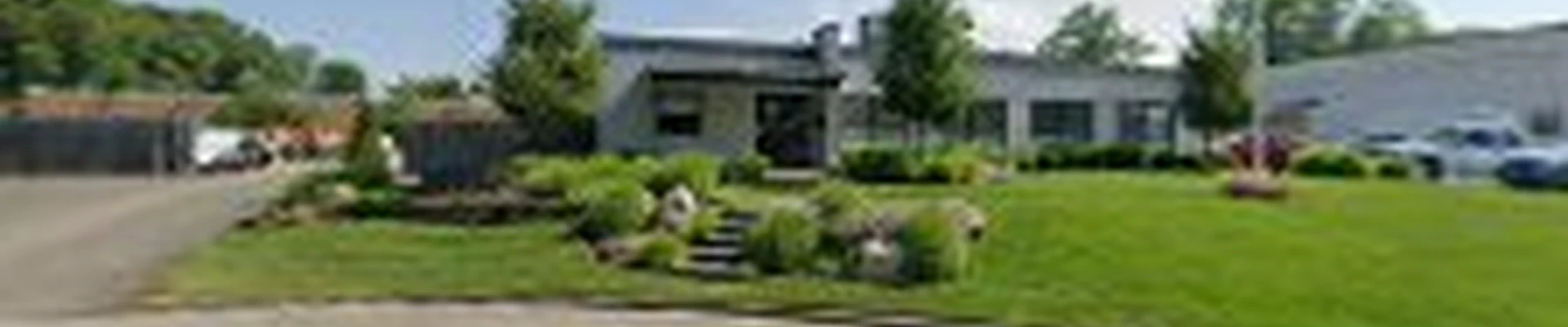 Thomas Flint Landscape Design & Custom Pools