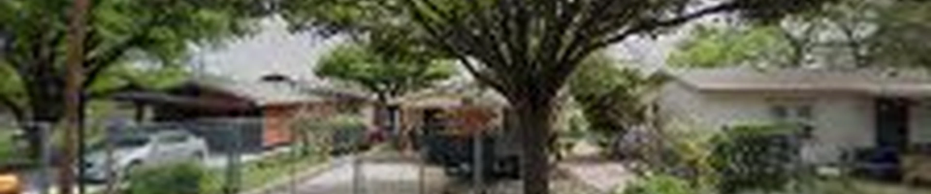 ATX Tree Fence & Lawn