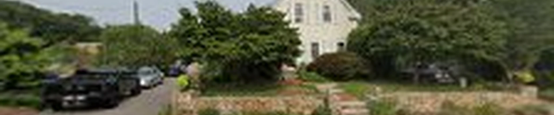 Ahronian Landscaping & Design