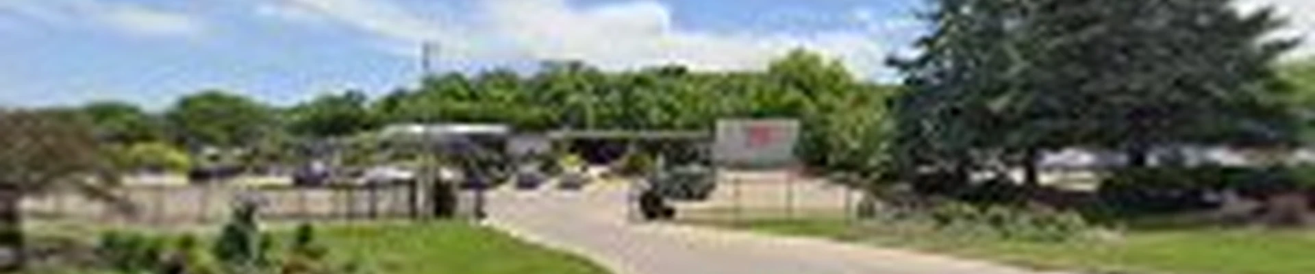 Earl May Garden Center