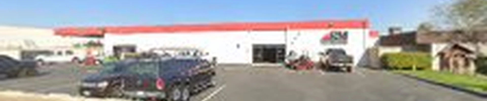 B & M Lawn & Garden Center