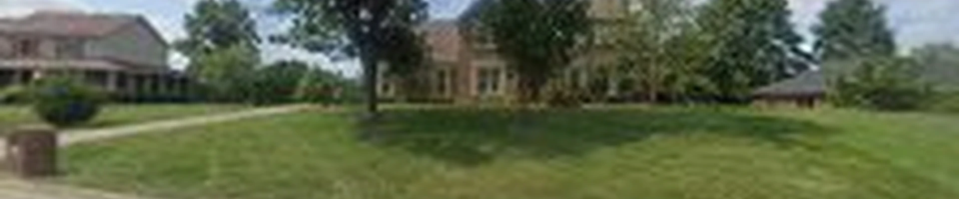 Versailles Lawn Care