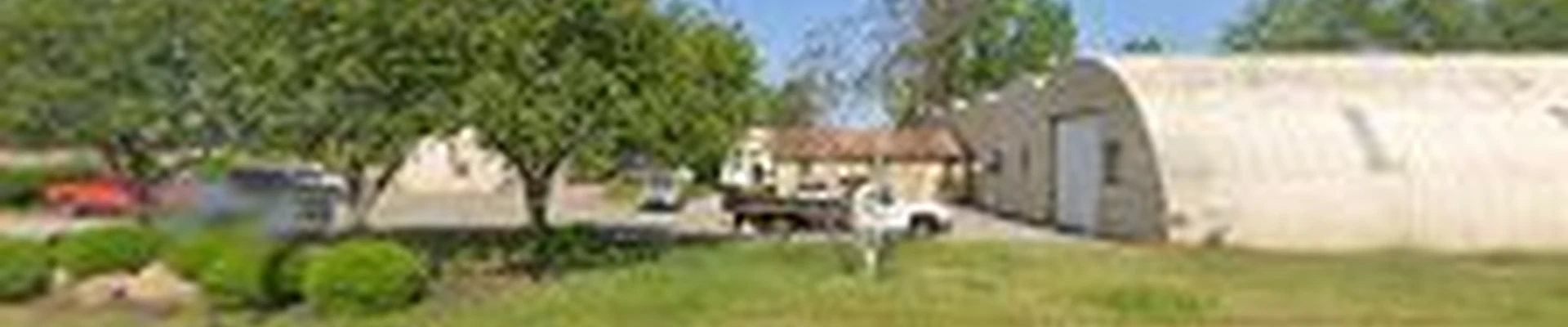LA LAWN & LANDSCAPING