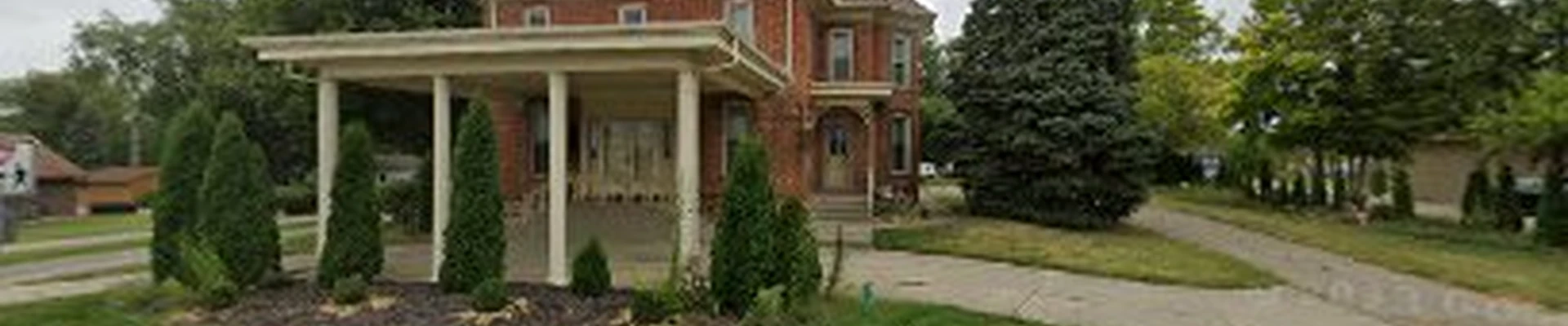 Boggs Lawn Maintenance LLC