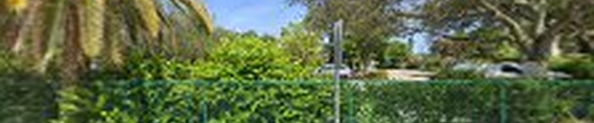 Living Color Garden Center
