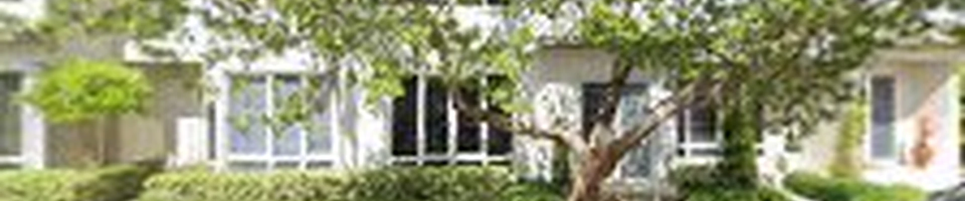 Landmark Full Service LLC