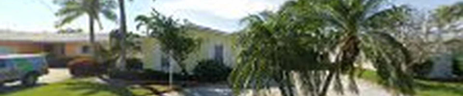 Palmway Pools - Pool Cleaning Services