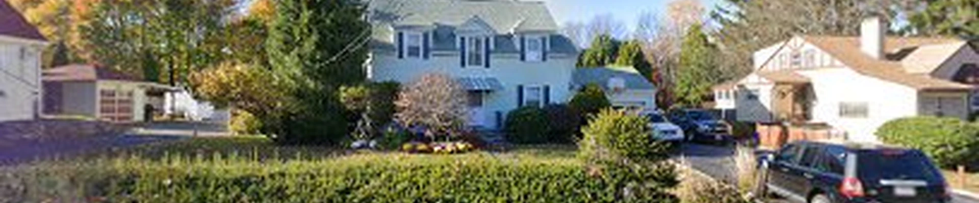 New England Seamless Gutter Installation and Cleaning - Gutter Replacement Services and Gutter Cleaning Services