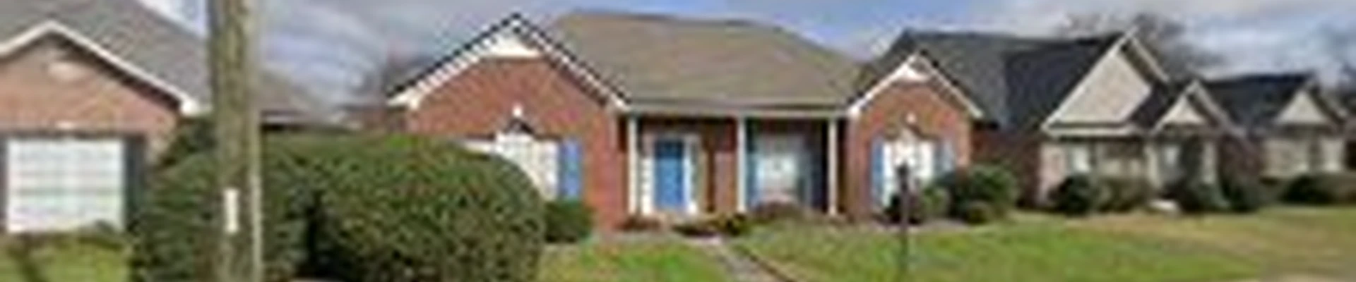 Universal Roofing & Construction - Alabama