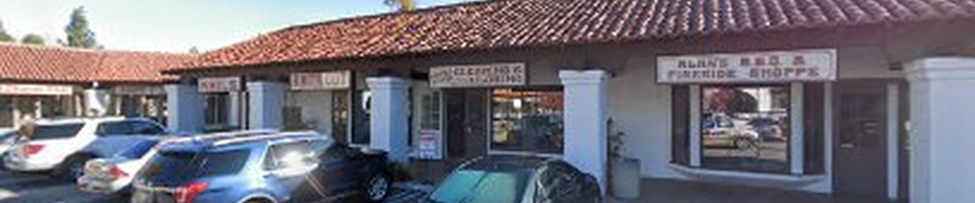 Reyes Adobe Cleaning & Tailor