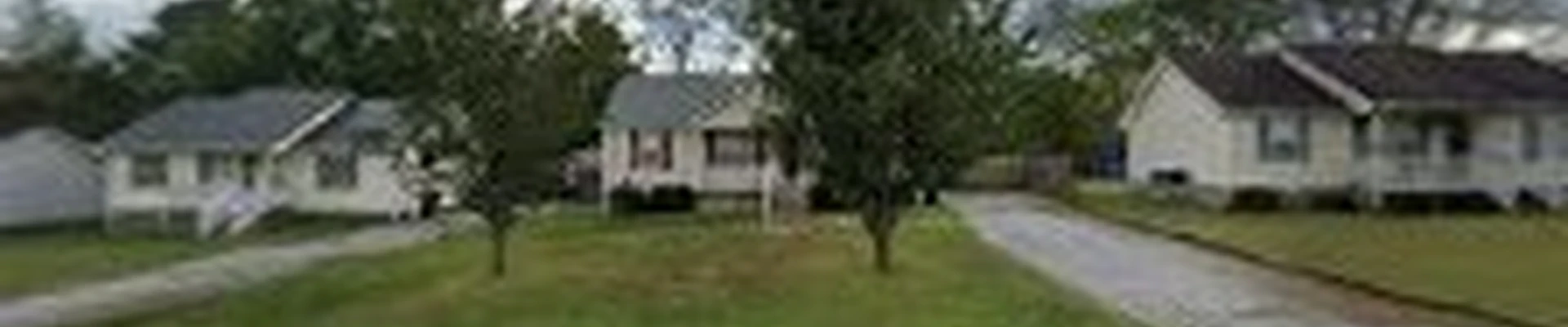 R & D Empire Tree Service & Fence , Roofing