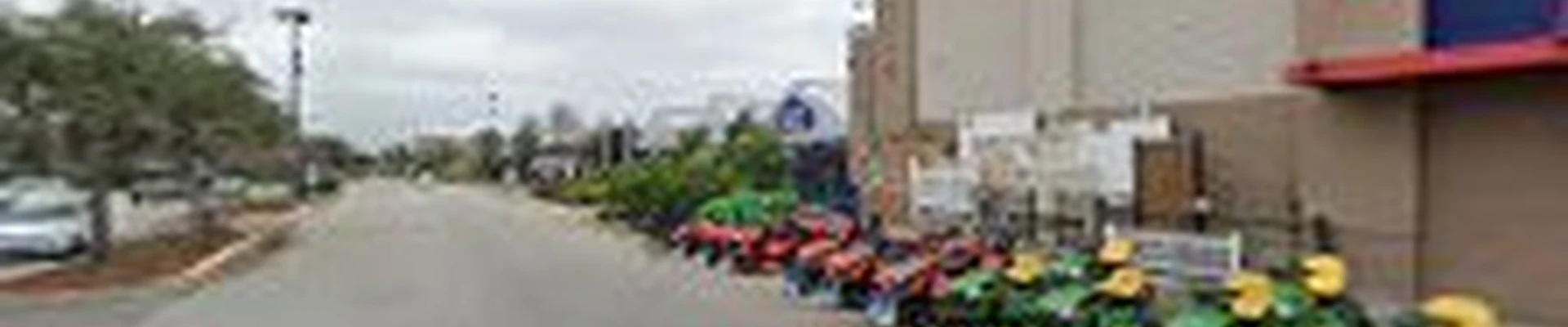 Lowe's Garden Center