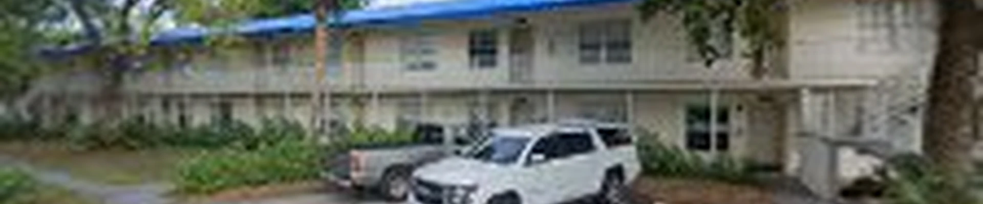 Downright Tree Cutting Coral Springs Parkland isa certified Arbors on staff offers crane service tree relocation