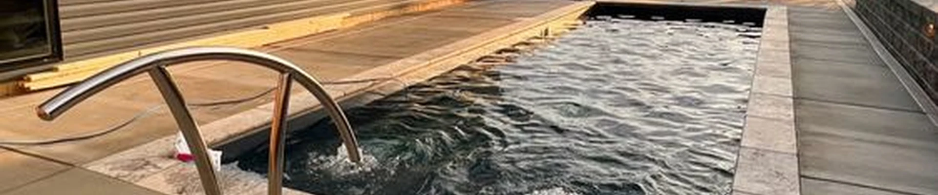 Edge Water Pools
