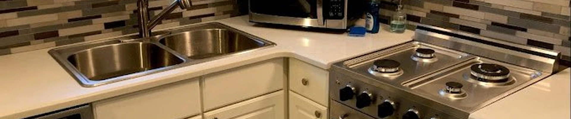 Brents Custom Tile