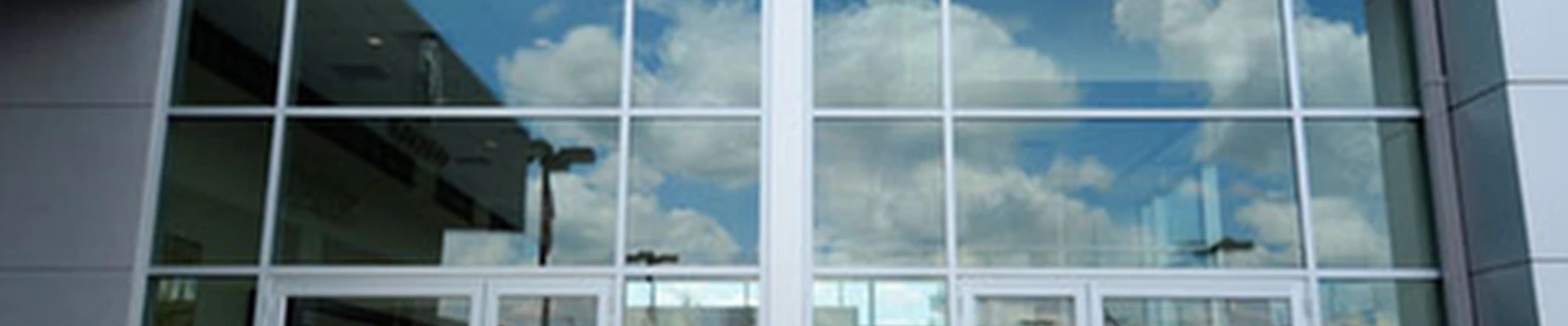 Janssen Glass & Door