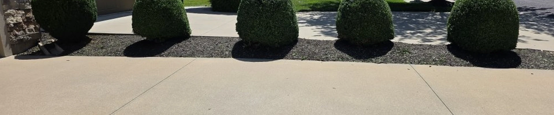 HV & Gluis Lawn Service
