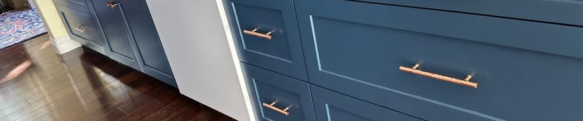 De La Paz Cabinetry Millwork and Finish Carpentry