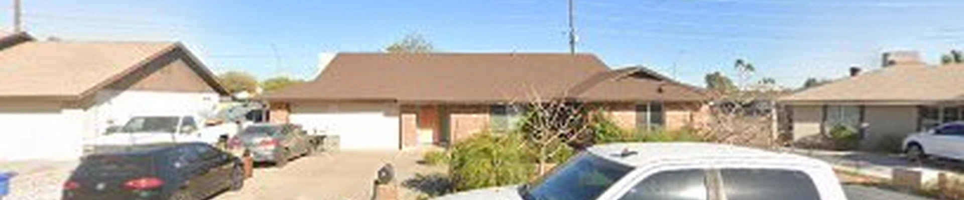 Deluxe Electric LLC