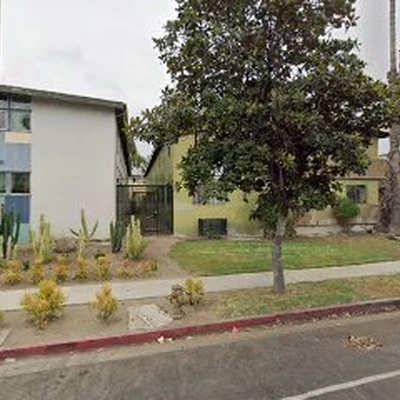 Álvaro TREE SERVICES AND LANDSCAPING