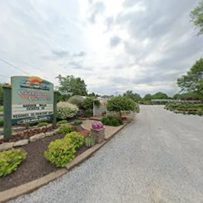 Dean's Pools & Landscaping Inc