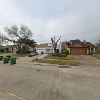 2 Gals Landscaping and Construction LLC