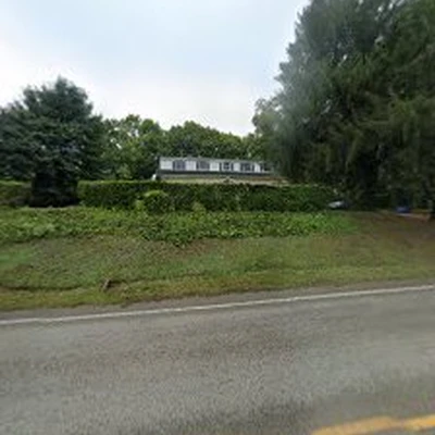 Suburban Lawn and Landscaping