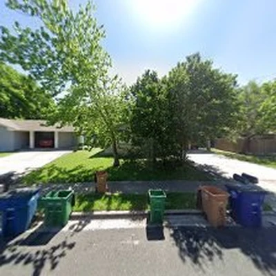 Saucedo Landscaping Services LLC