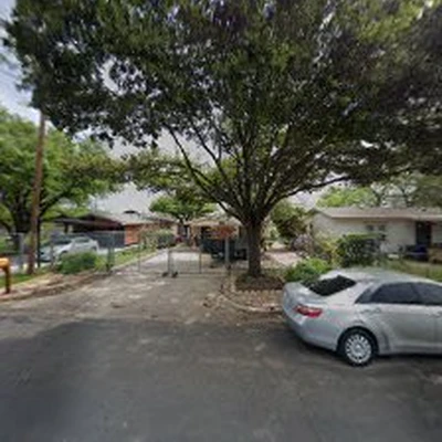 ATX Tree Fence & Lawn