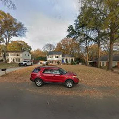 Guzman Green Land & Tree LLC