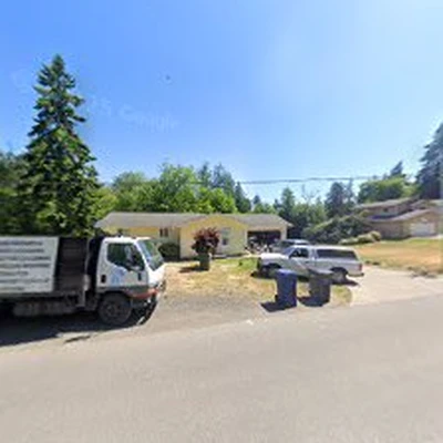 Roberto Hernandez Lawn Maintenance - Landscaping Services, Retaining Wall, Patios, Sod Install, Tree Pruning in Bremerton, WA