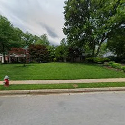 Sergio Escobar Lawn care and Landscaping