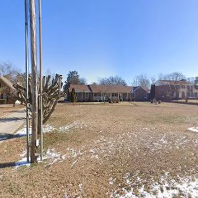 Mow-Town Lawn & Landscaping