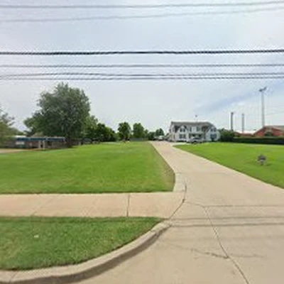 Serna lawn care and landscaping and tree service LLC