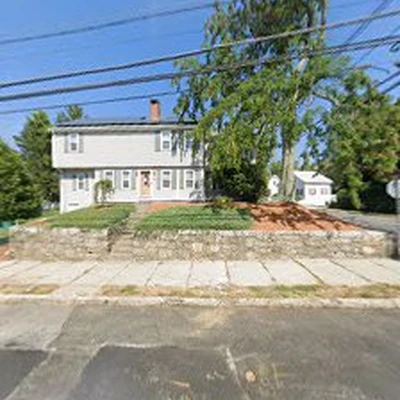 HOMETOWN LANDSCAPING LLC