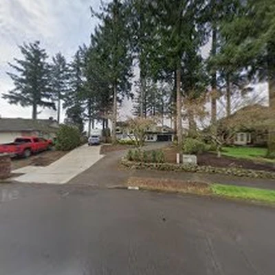 Russ's Lawn Maintenance, Inc