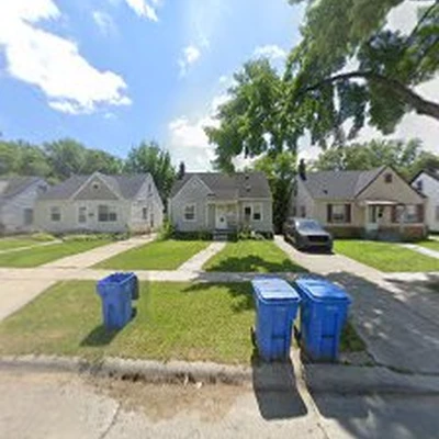 KingJulian'soddsllc Lawn & Landscaping