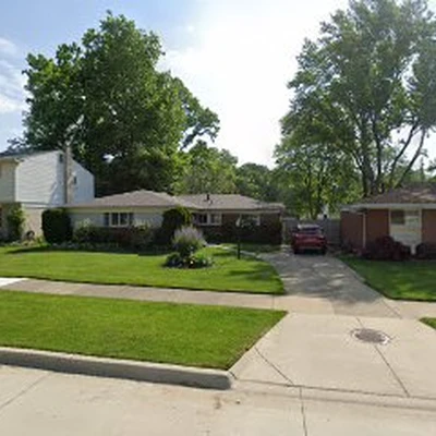 Lee's Tree Removal & Landscaping Llc