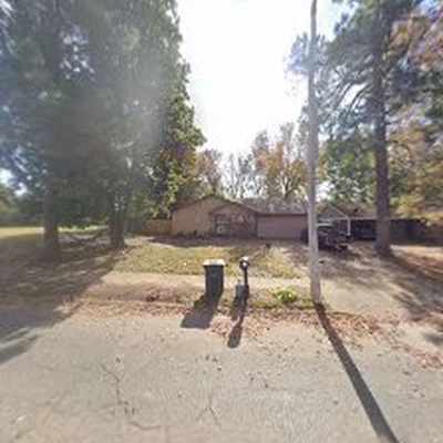 GONZALEZ LANDSCAPING AND TREE SERVICE