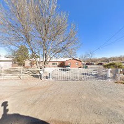Desert Gardens Outdoor Services, Inc.