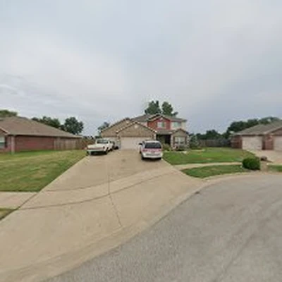 McGuire's Lawn and Landscape LLC
