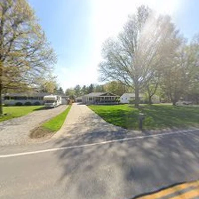 Simply Green Landscaping and Snow Plowing LLC