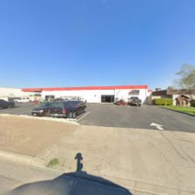 B & M Lawn & Garden Center