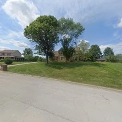 Versailles Lawn Care