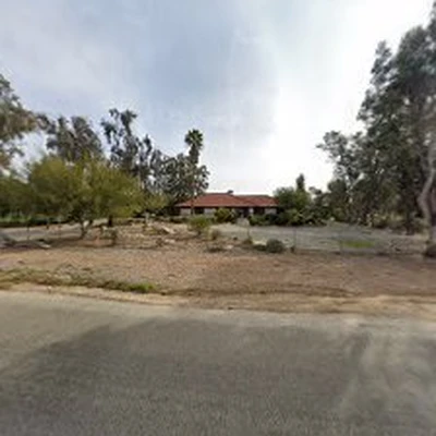 La Casa Landscaping