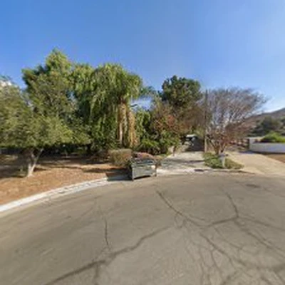 Earth-Tones Landscaping