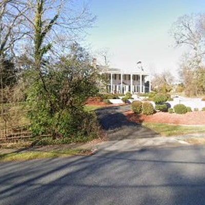 Lopez Landscaping & Lawn Maintenance